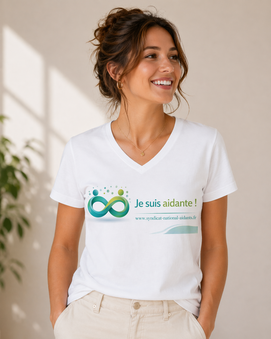 Tee-shirt solidaire blanc col v –  Je suis aidante !